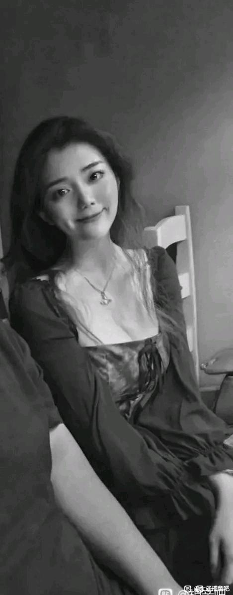 ”这么漂亮可惜了，这女的因艾滋而寄。南无地藏王菩萨