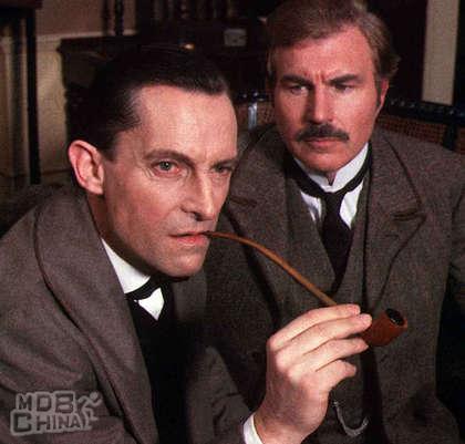 ”福尔摩斯《阁楼理论》对科学戒色的启示