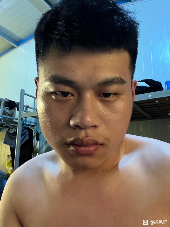”戒色第十一天,感冒难受死了,都忘了发了