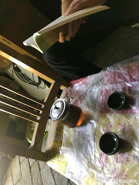 ”做客山中戒友家