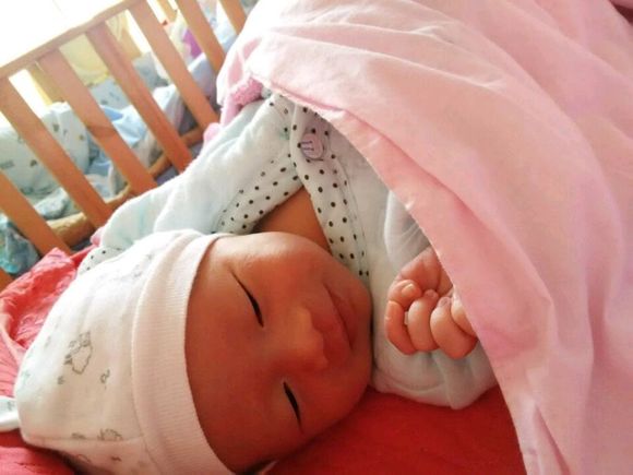 ”【成长记录】生了个男宝宝，吧友们帮忙想个好听的名字啊