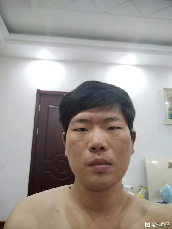 ”兄弟们，我这脸是不是歪了，卧槽，