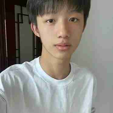”我很好奇你们女生为什么要戒色，这玩意不是男生才能弄出来吗