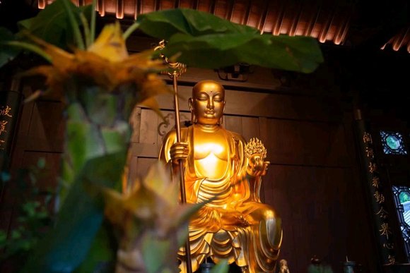 ”28年风雨人生路，从天堂到地狱到人间