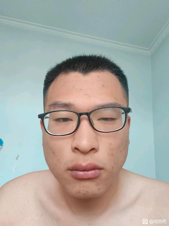 ”想知道自己在别人眼里多少岁，麻烦大家了