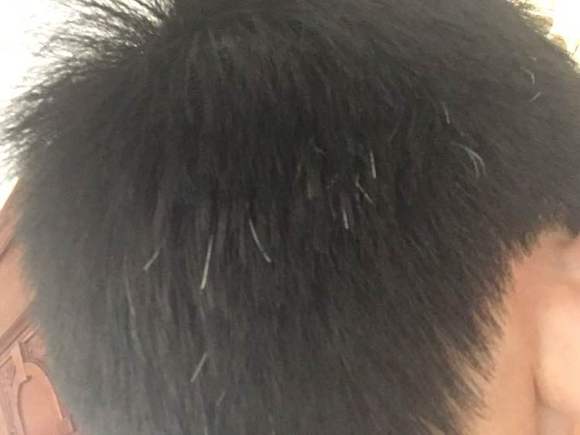 ”【#戒色#】看到越来越多的白发