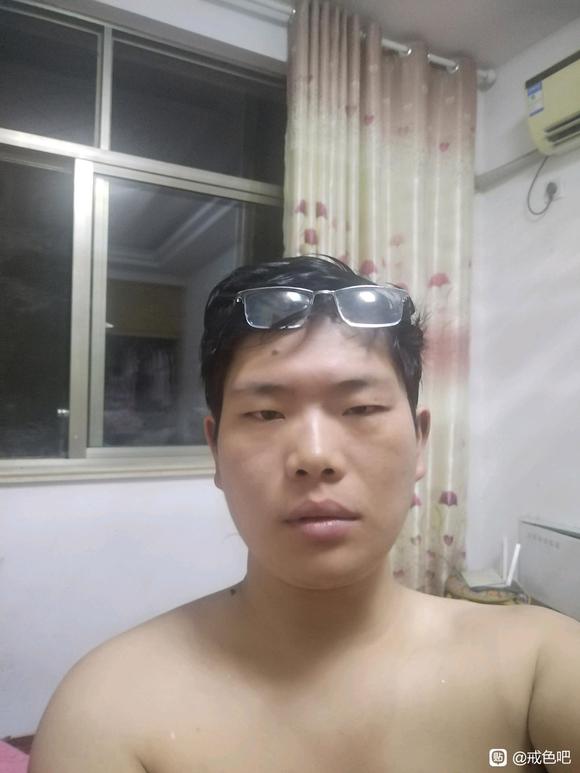 ”兄弟们，评价一下我，我能有出息吗