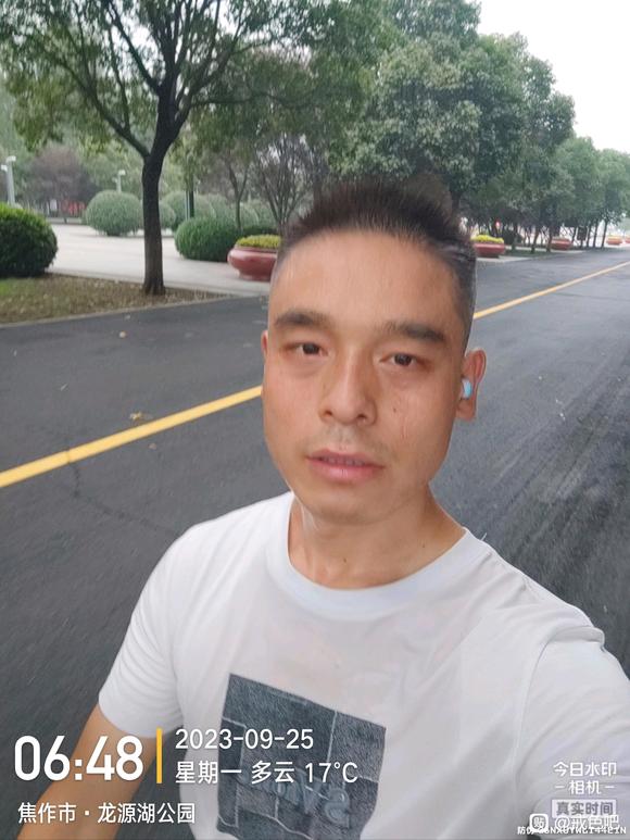 ”希望通过戒色,改善眼袋黑眼圈