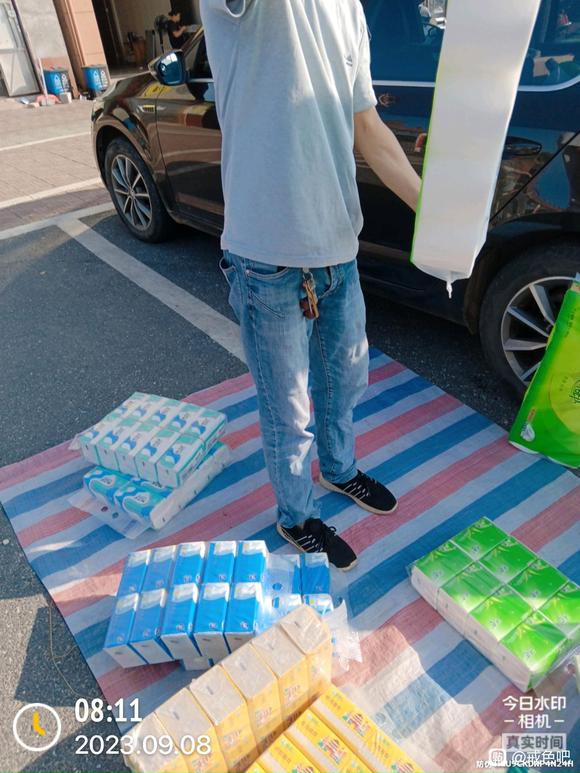 ”每天学校门口摆一摆都没时间想那些事了