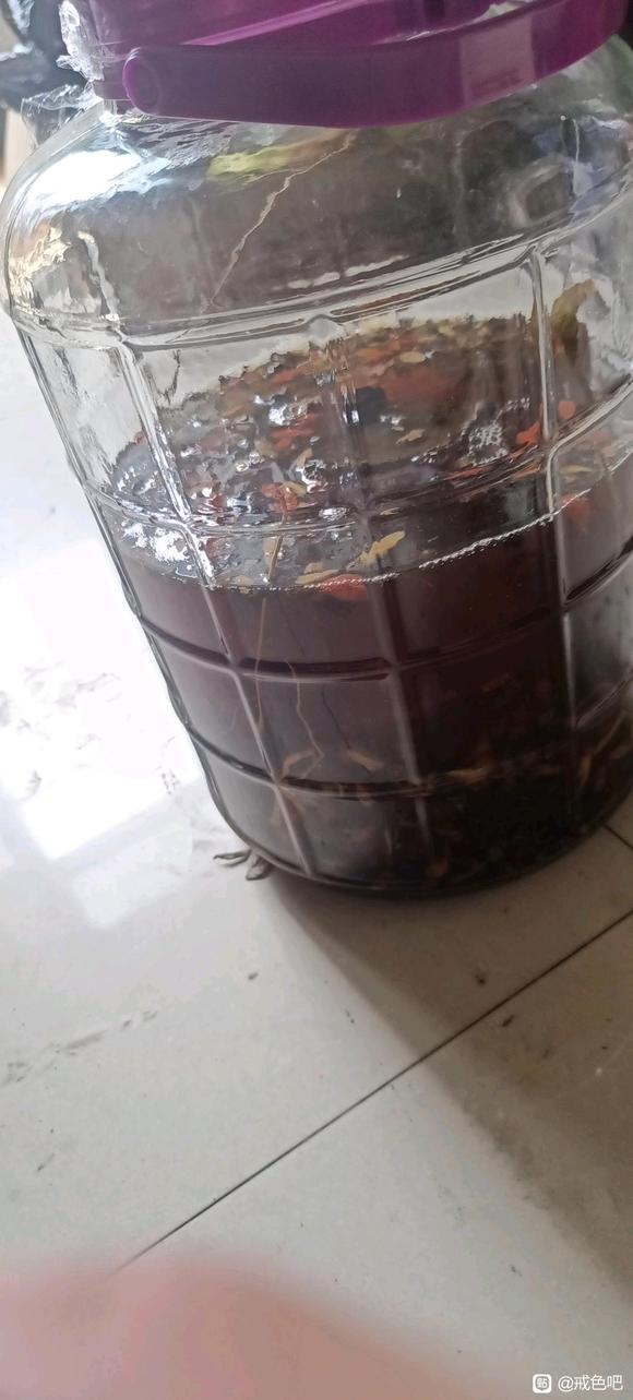 ”来大家可以讲讲滋补泡酒方面之类的吗？补回来。