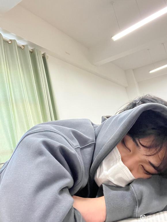 ”戒色14天了，今天破戒了，我要每天打卡戒色：）