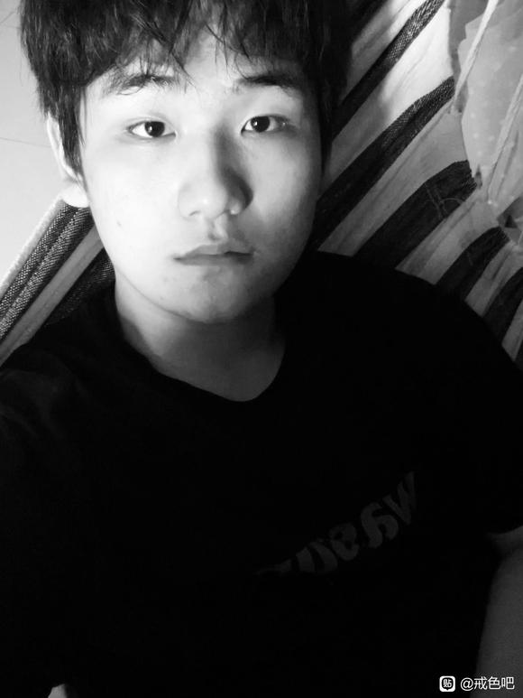 ”戒色14天了，今天破戒了，我要每天打卡戒色：）