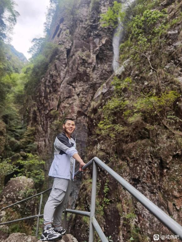 ”中秋节就一年了。