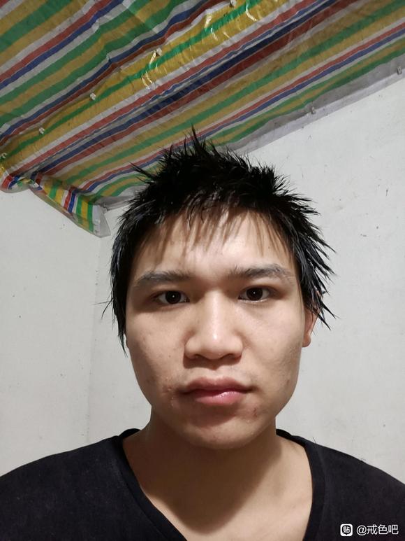 ”九岁开始打飞机整个贴吧第一丑