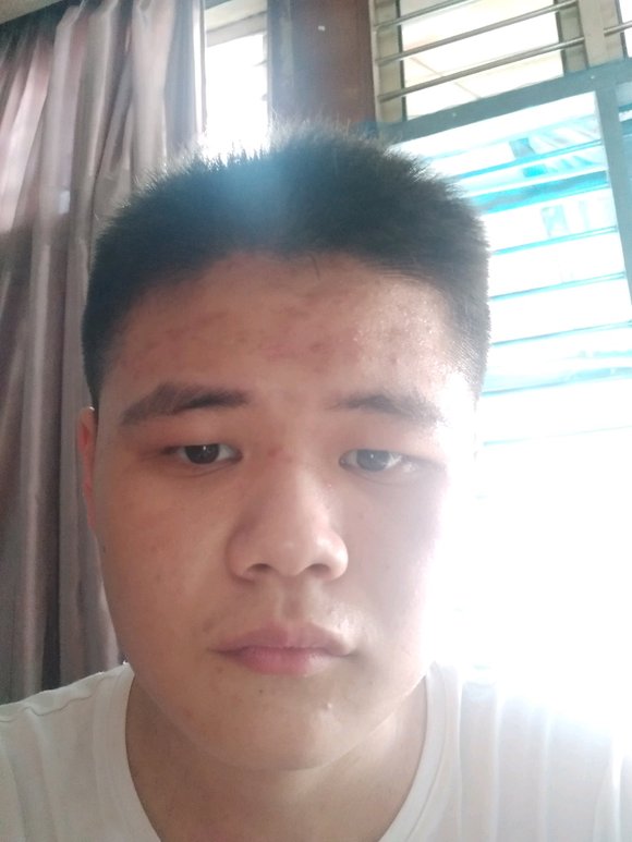 ”我从三年前开始看黄，经常忍不住去在手机去搜寻这些黄片，每次边