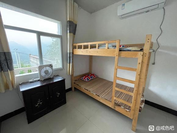 ”大山里的青旅,戒色挺好的