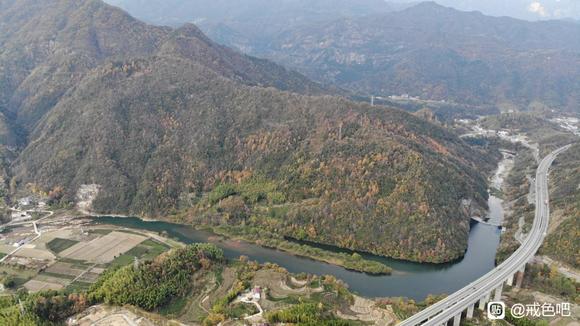 ”大山里的青旅,戒色挺好的