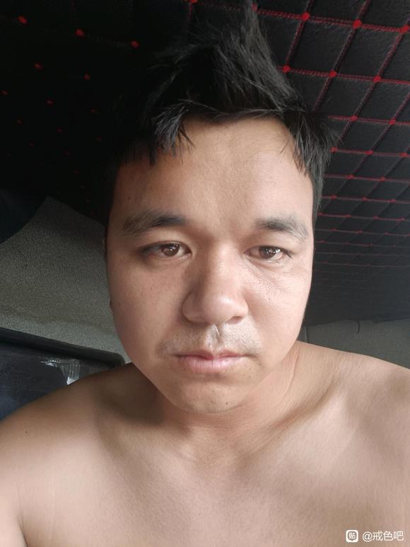 ”幸福家庭变单亲爸爸