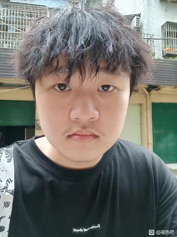 ”八岁撸到22岁。哎，苦不堪言。坚持快一个月了。