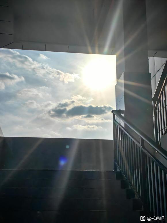 ”戒色第一天，欲望好重