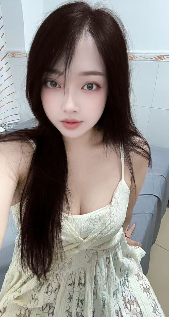 ”女子不要因为穿衣消耗福报